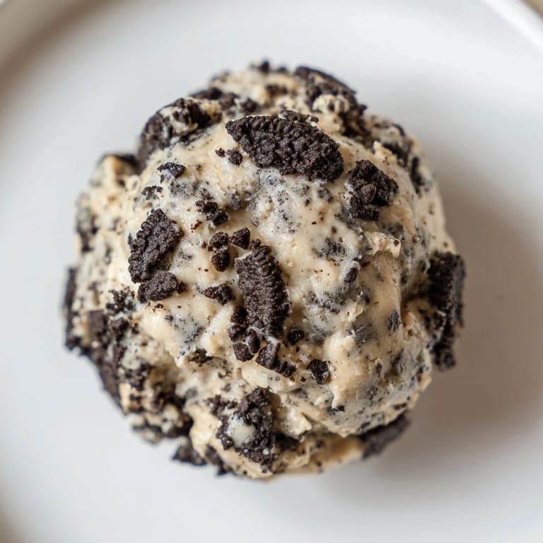 These creamy Cream Cheese Oreo Protein Balls are a no-bake delight, perfect for on-the-go snacking.